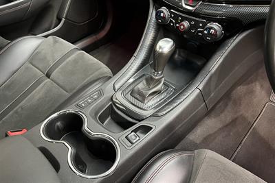 2016 Holden Commodore - Thumbnail