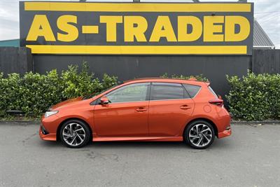 2016 Toyota Corolla - Thumbnail