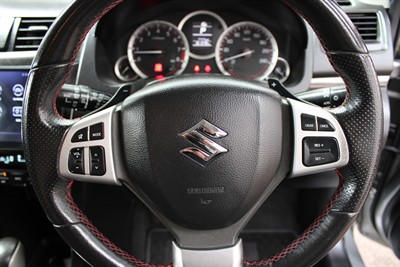 2013 Suzuki Swift - Thumbnail