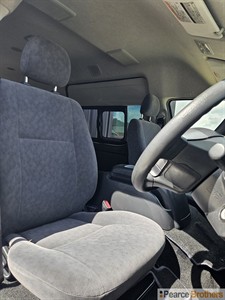 2017 Toyota Hiace - Thumbnail