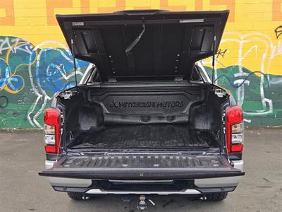 2020 Mitsubishi Triton - Thumbnail