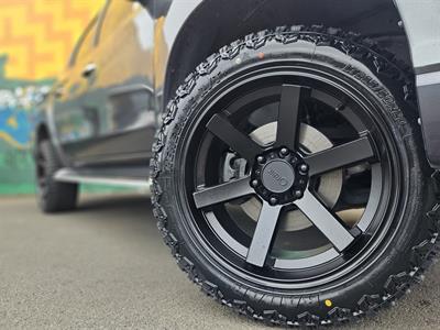 2020 Mitsubishi Triton - Thumbnail