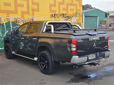 2020 Mitsubishi Triton - Thumbnail