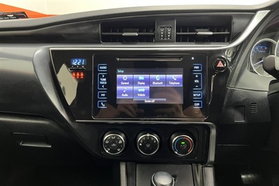 2016 Toyota Corolla - Thumbnail