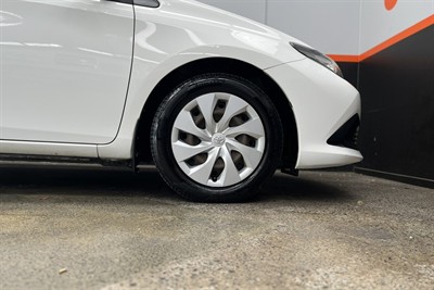 2016 Toyota Corolla - Thumbnail