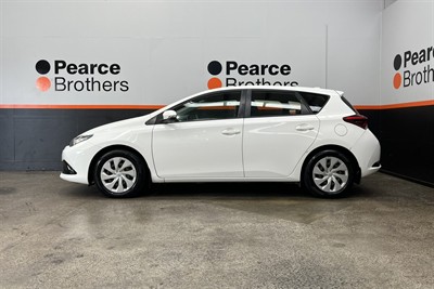 2016 Toyota Corolla - Thumbnail