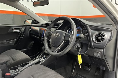 2016 Toyota Corolla - Thumbnail