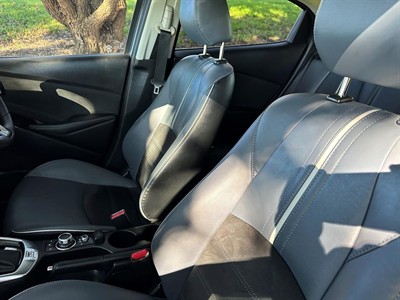 2021 Mazda 2 - Thumbnail