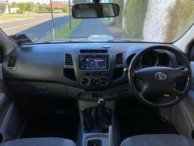 2005 Toyota Hilux - Thumbnail