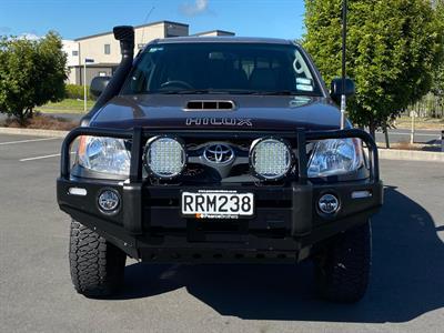 2005 Toyota Hilux - Thumbnail