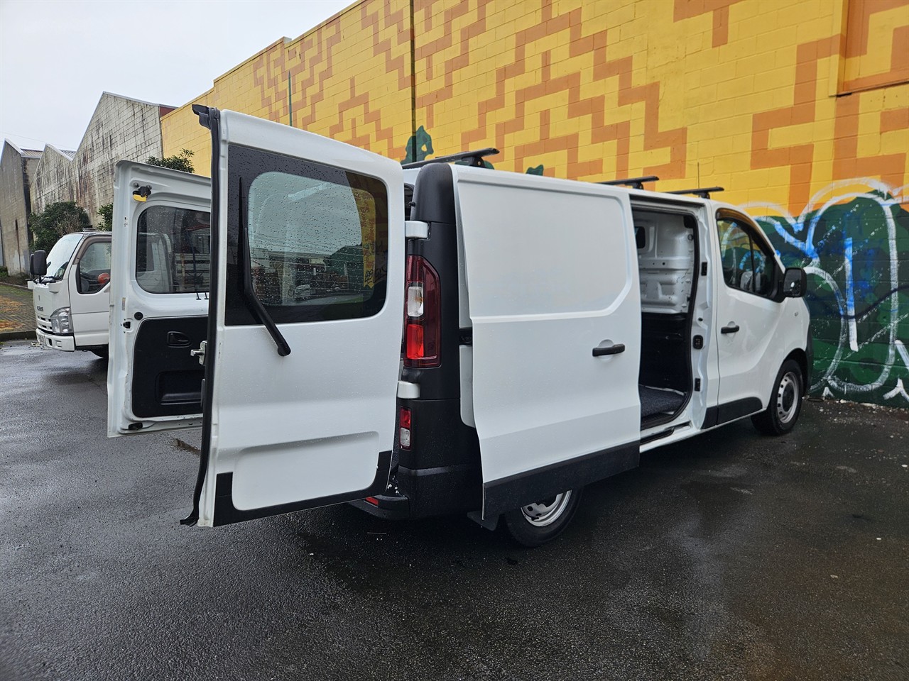 2020 Mitsubishi Express