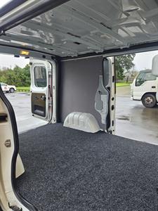 2020 Mitsubishi Express - Thumbnail