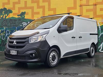 2020 Mitsubishi Express - Thumbnail
