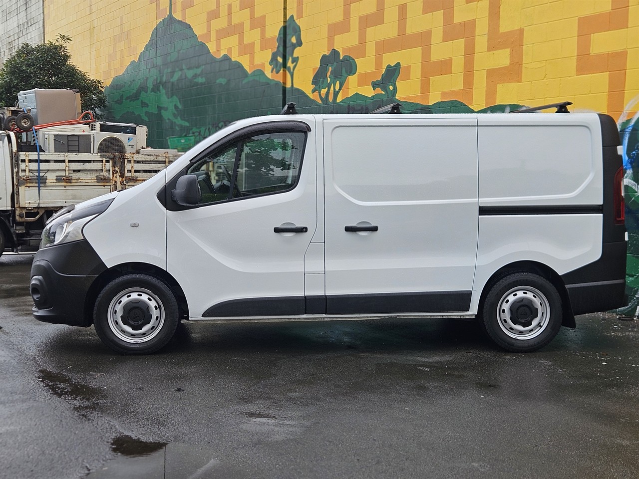 2020 Mitsubishi Express