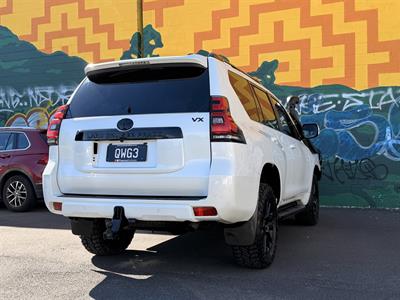 2018 Toyota Land Cruiser Prado - Thumbnail