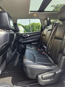 2019 Nissan Pathfinder - Thumbnail