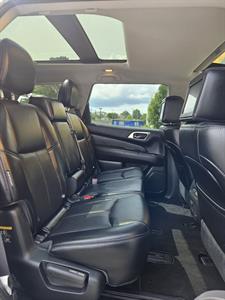 2019 Nissan Pathfinder - Thumbnail