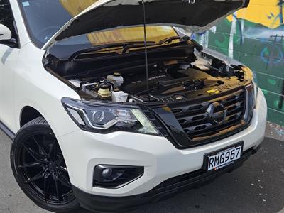 2019 Nissan Pathfinder - Thumbnail