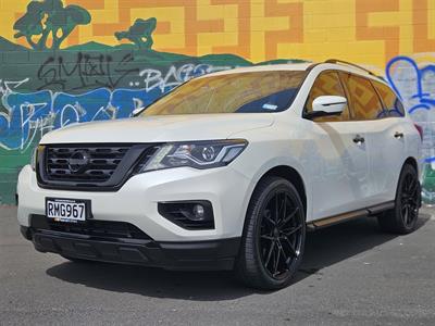 2019 Nissan Pathfinder - Thumbnail