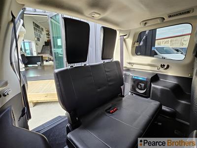 2015 Mitsubishi Pajero - Thumbnail