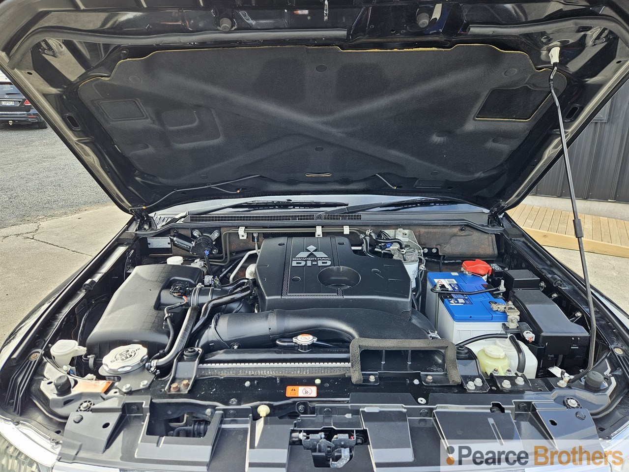 2015 Mitsubishi Pajero