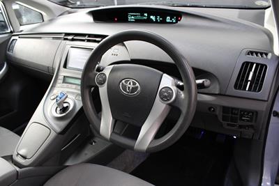2010 Toyota PRIUS - Thumbnail