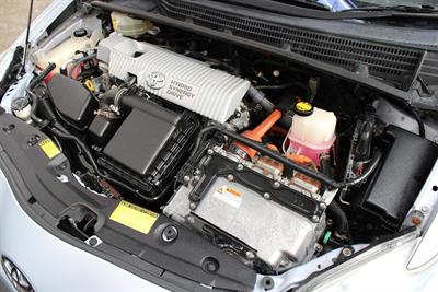 2010 Toyota PRIUS - Thumbnail