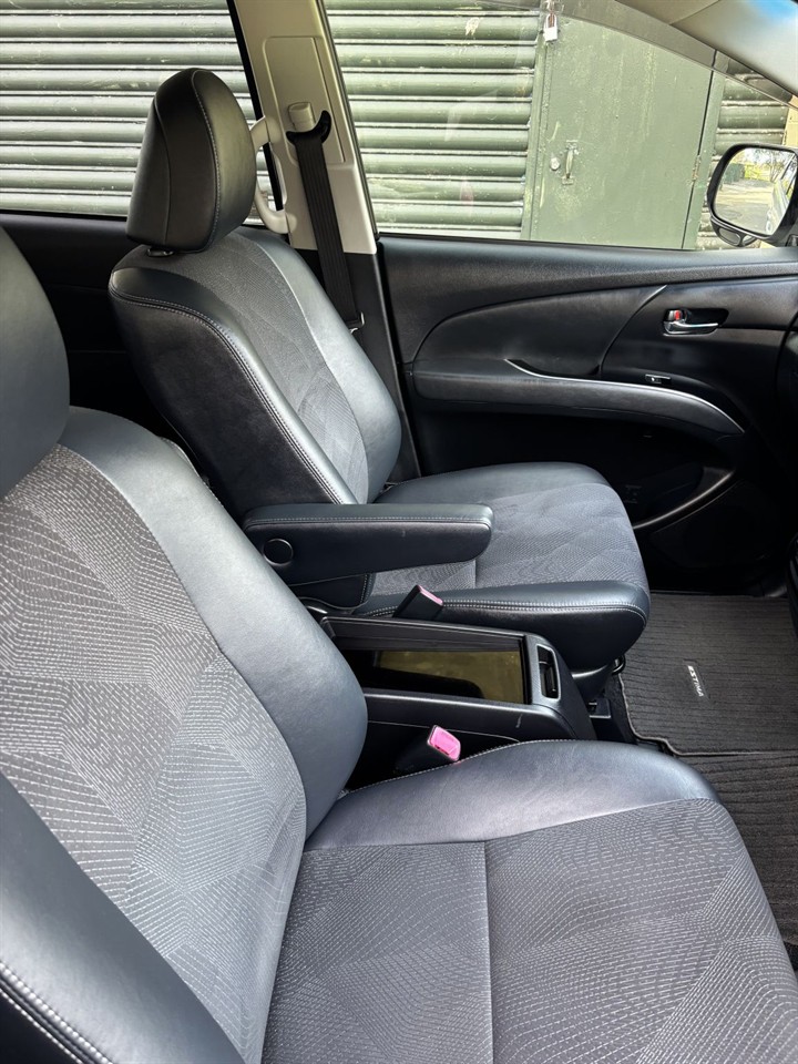 2015 Toyota Estima