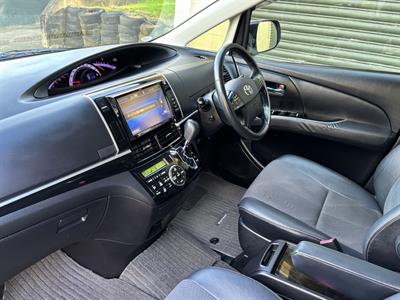 2015 Toyota Estima - Thumbnail