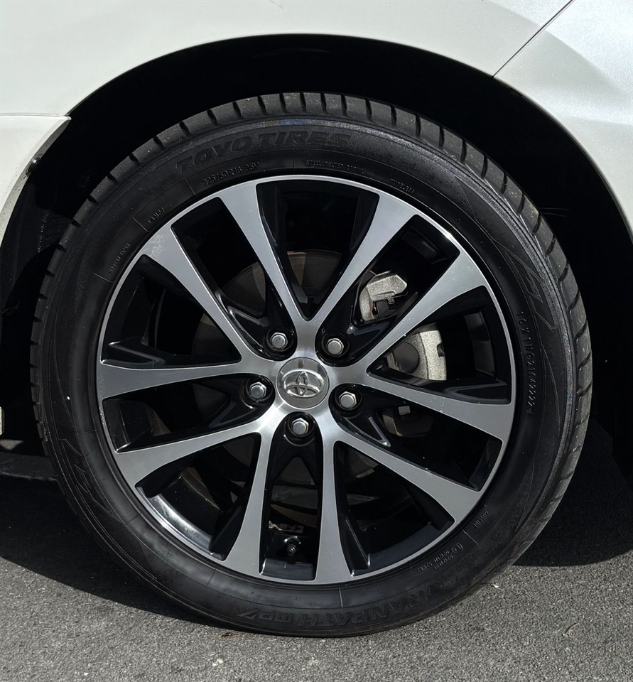 2015 Toyota Estima
