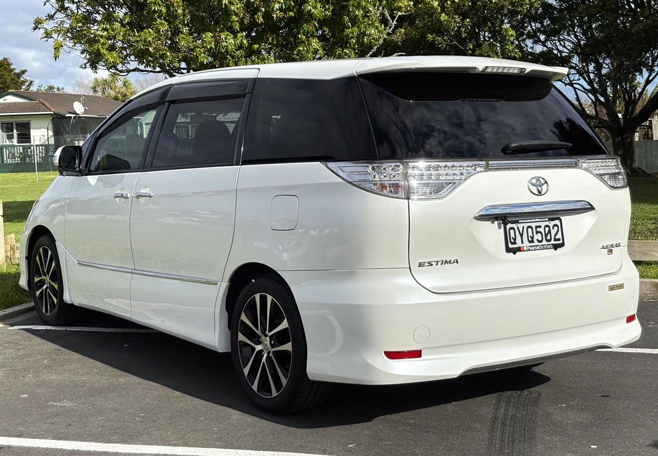 2015 Toyota Estima