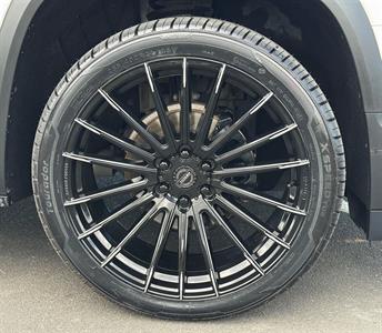 2019 Holden Acadia - Thumbnail