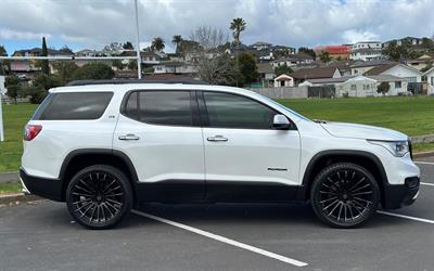 2019 Holden Acadia - Thumbnail