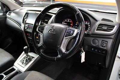 2021 Mitsubishi Triton - Thumbnail