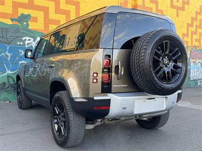 2022 Land Rover DEFENDER - Thumbnail
