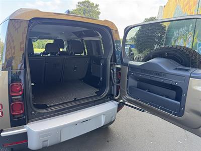 2022 Land Rover DEFENDER - Thumbnail