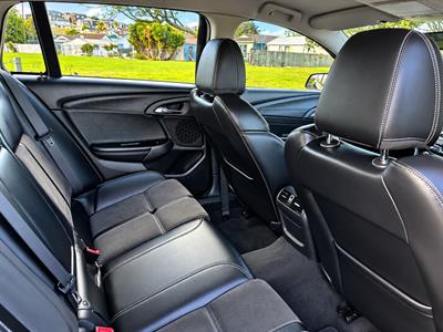 2014 Holden Commodore - Thumbnail