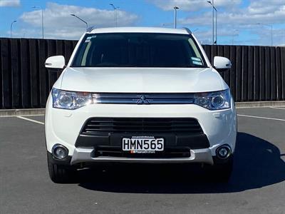 2014 Mitsubishi Outlander - Thumbnail