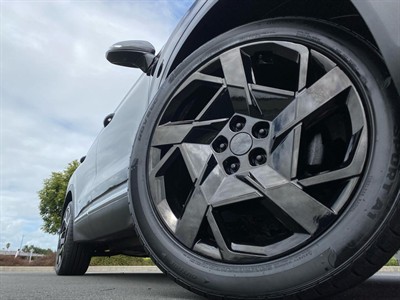 2021 Hyundai SANTA FE - Thumbnail