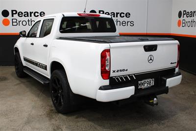 2019 Mercedes-Benz X-Class - Thumbnail