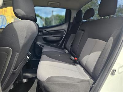 2020 Mitsubishi Triton - Thumbnail