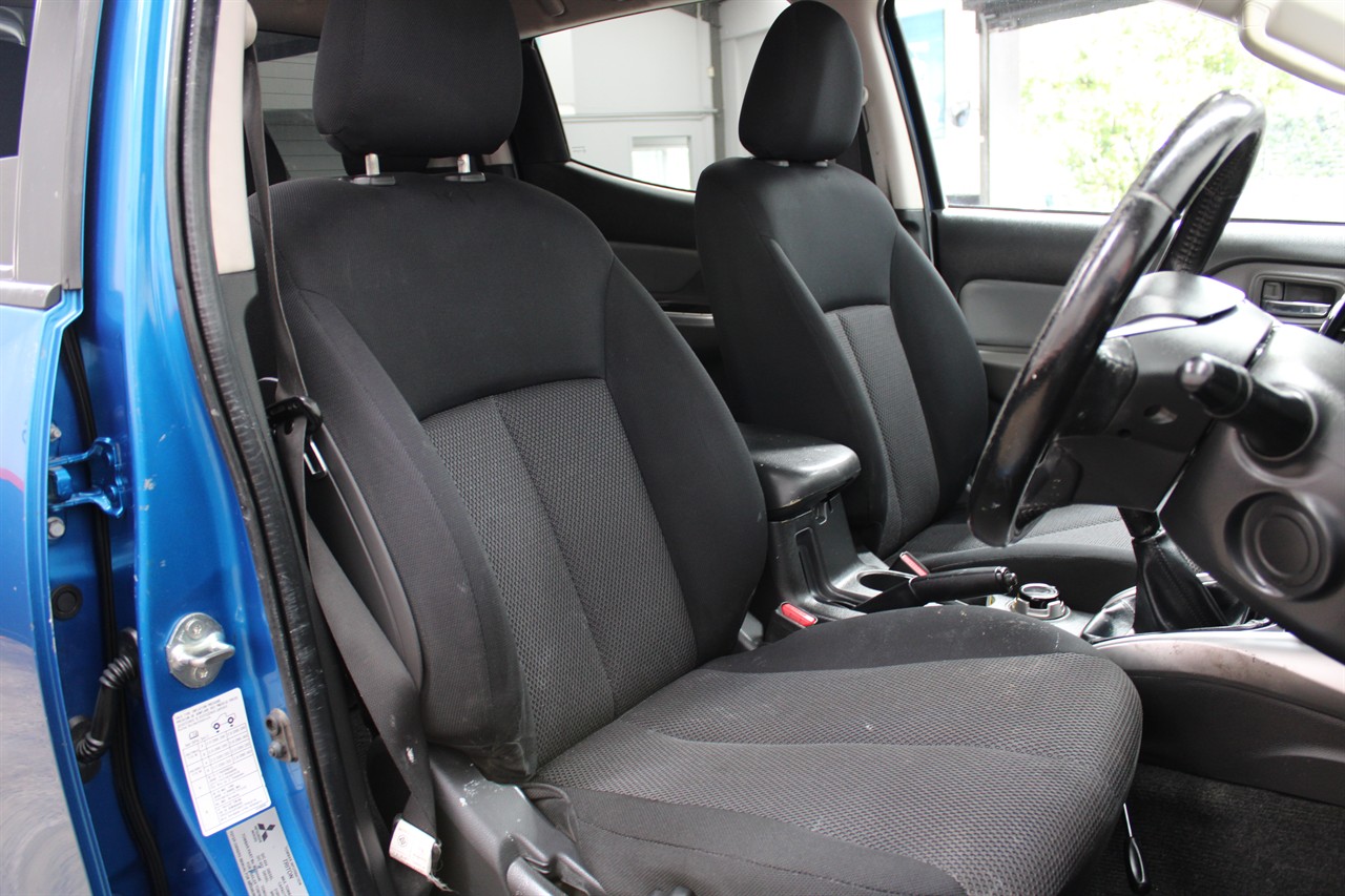 2015 Mitsubishi Triton