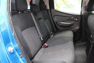 2015 Mitsubishi Triton - Thumbnail