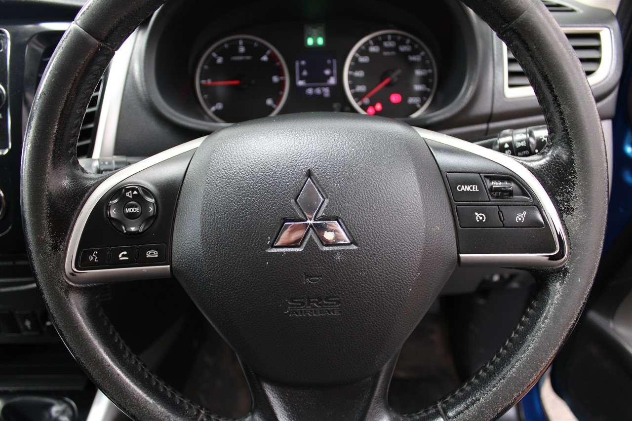 2015 Mitsubishi Triton