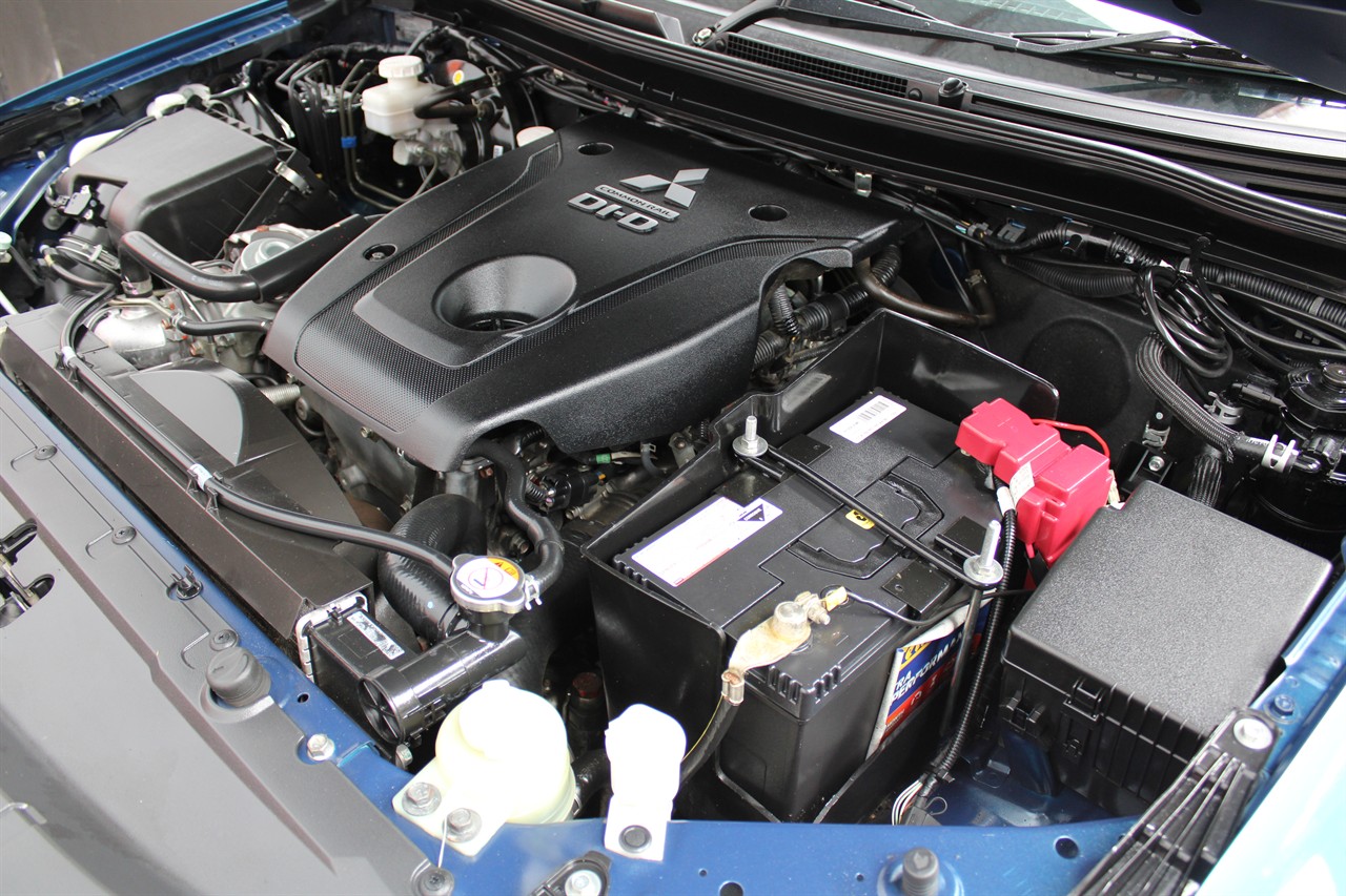 2015 Mitsubishi Triton