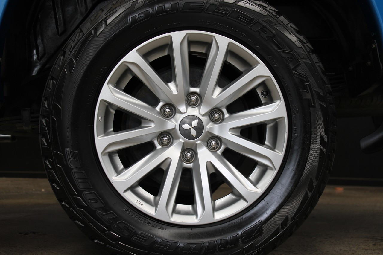 2015 Mitsubishi Triton