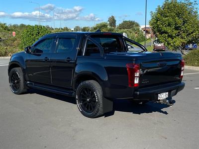 2017 Isuzu D-Max - Thumbnail