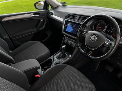 2018 Volkswagen Tiguan - Thumbnail