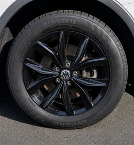 2018 Volkswagen Tiguan - Thumbnail