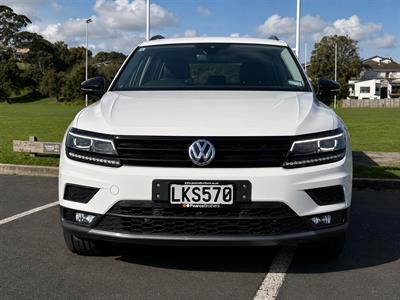 2018 Volkswagen Tiguan - Thumbnail
